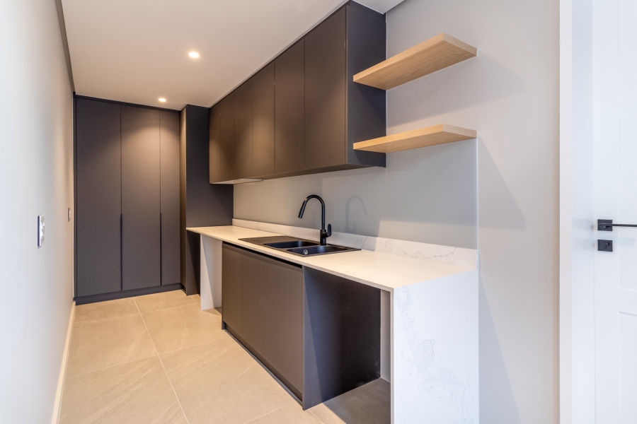 4 Bedroom Property for Sale in Pearl Valley at Val de Vie Western Cape